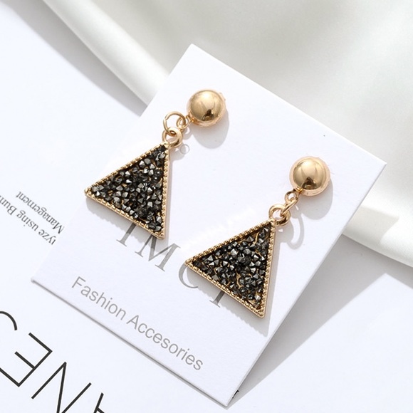 2/$20!  Gold/Black Crystal Triangle Earrings - Picture 4 of 8